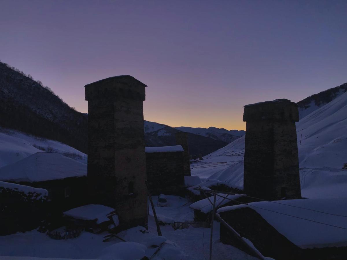 Old House Hotel Ushguli Exterior foto