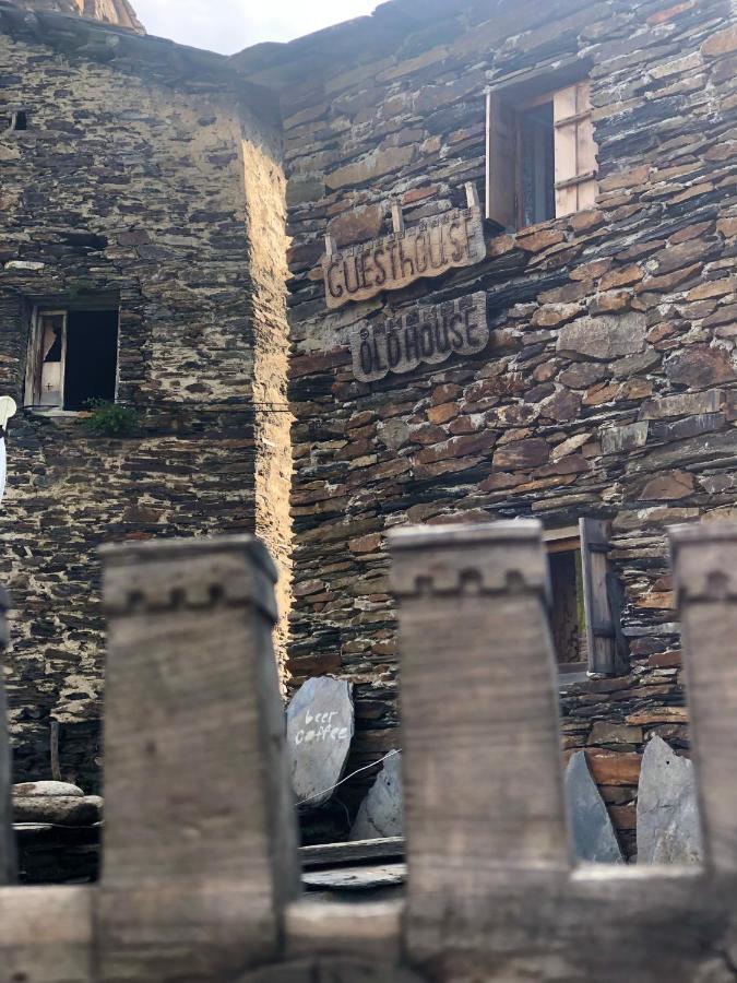Old House Hotel Ushguli Exterior foto