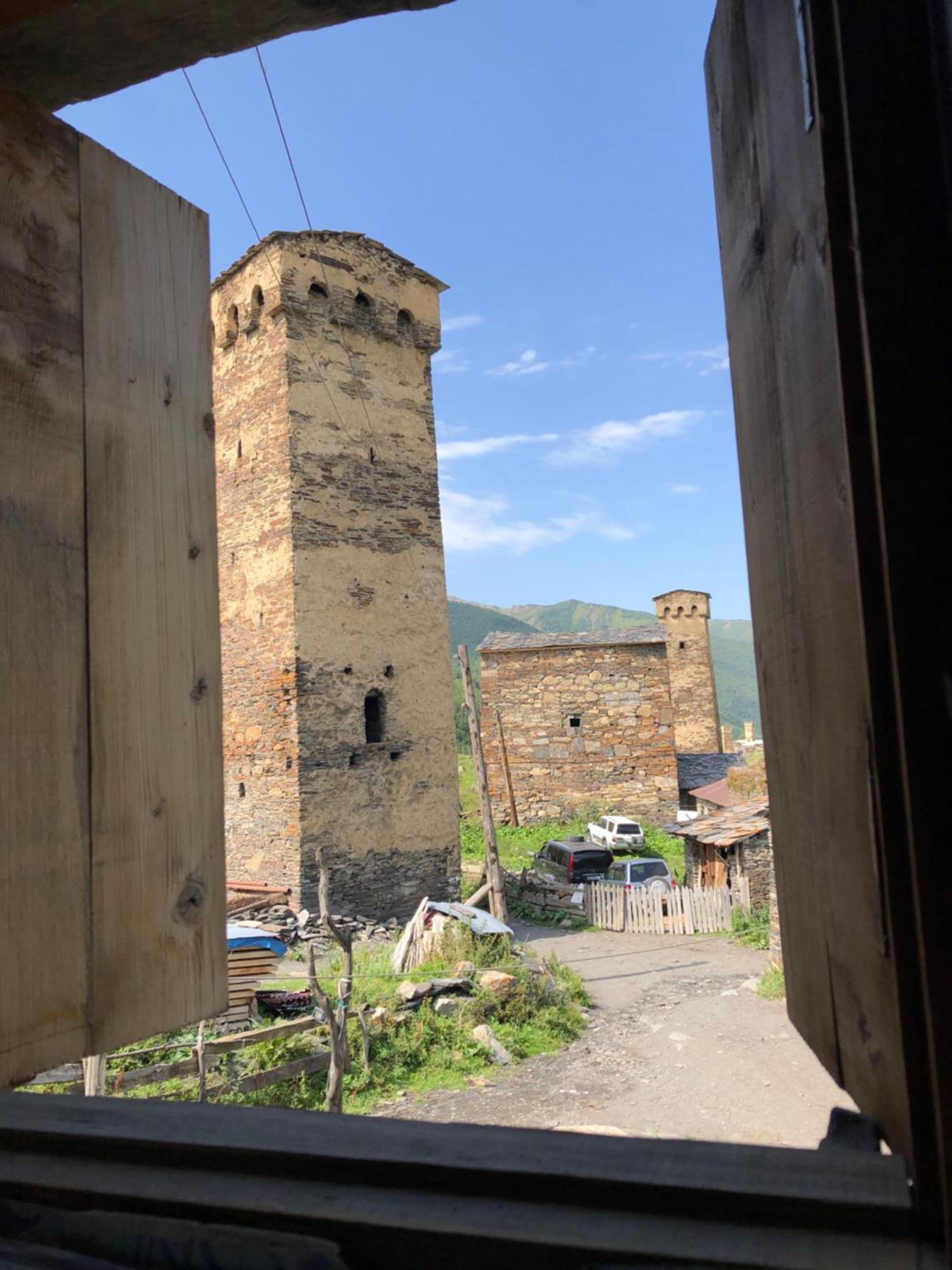 Old House Hotel Ushguli Exterior foto