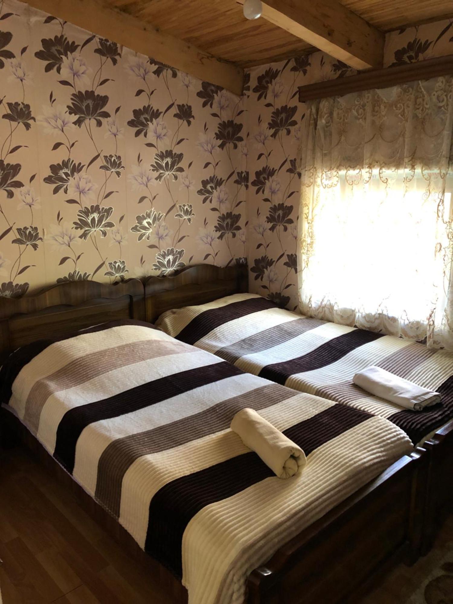 Old House Hotel Ushguli Exterior foto