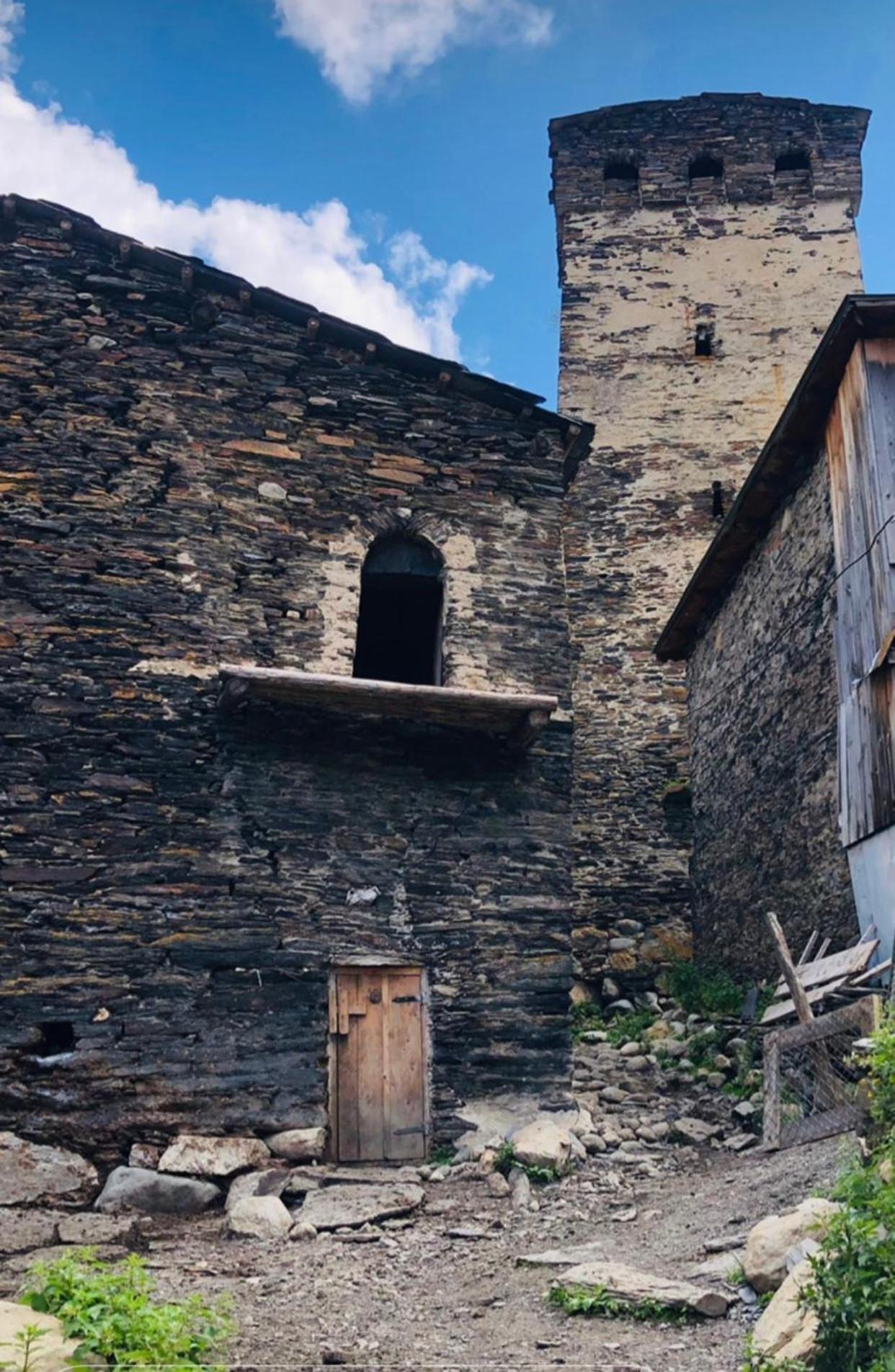 Old House Hotel Ushguli Exterior foto