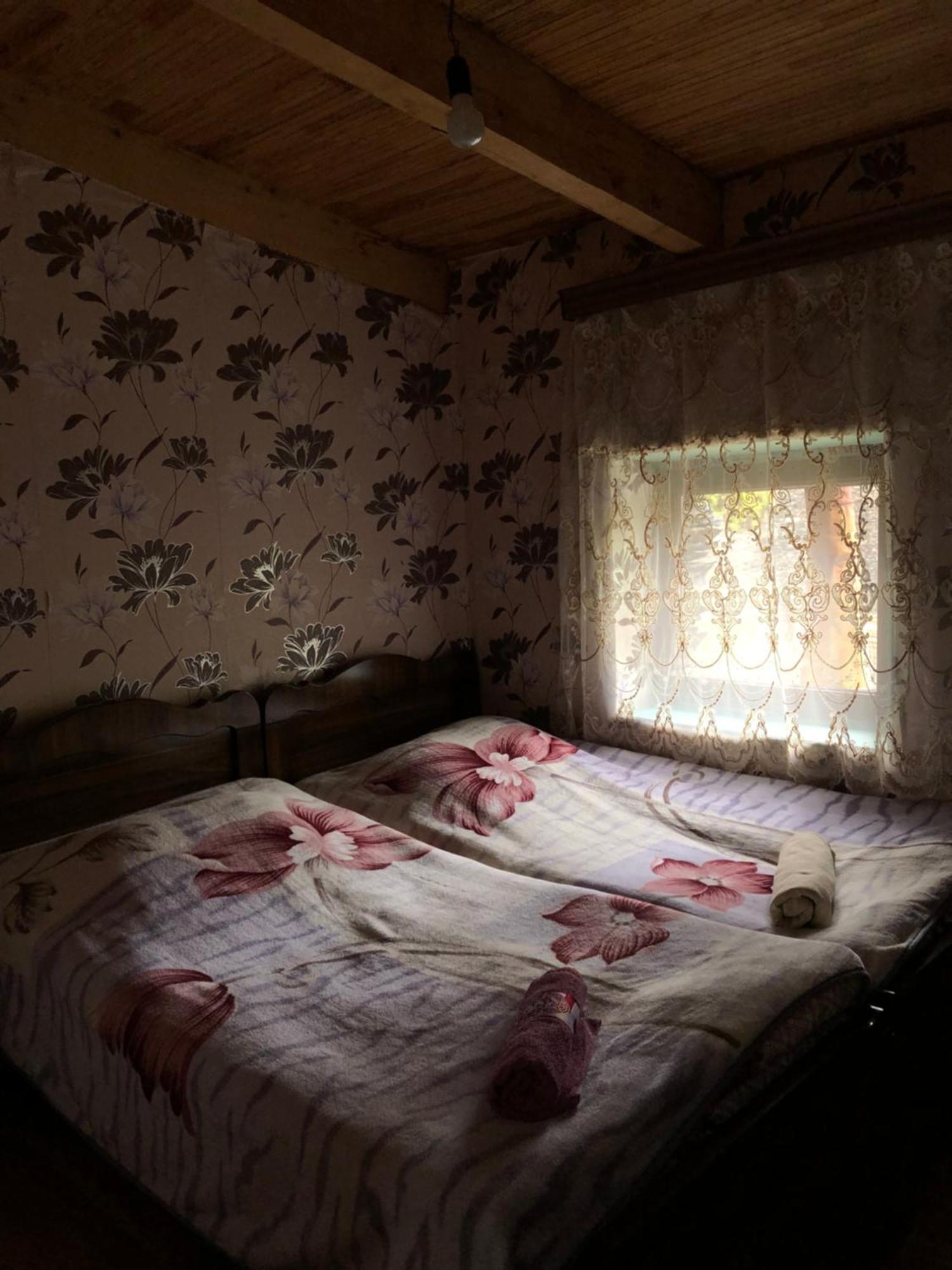 Old House Hotel Ushguli Exterior foto