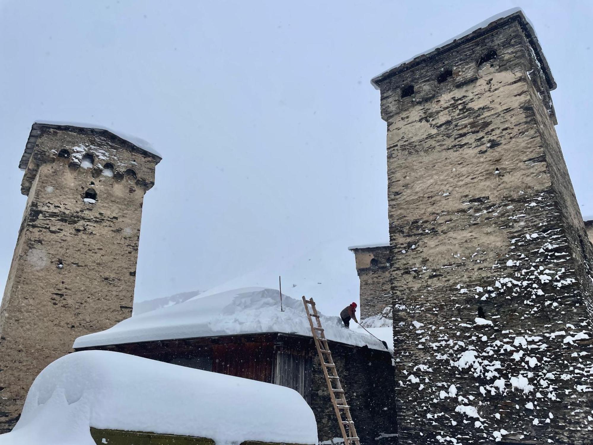 Old House Hotel Ushguli Exterior foto