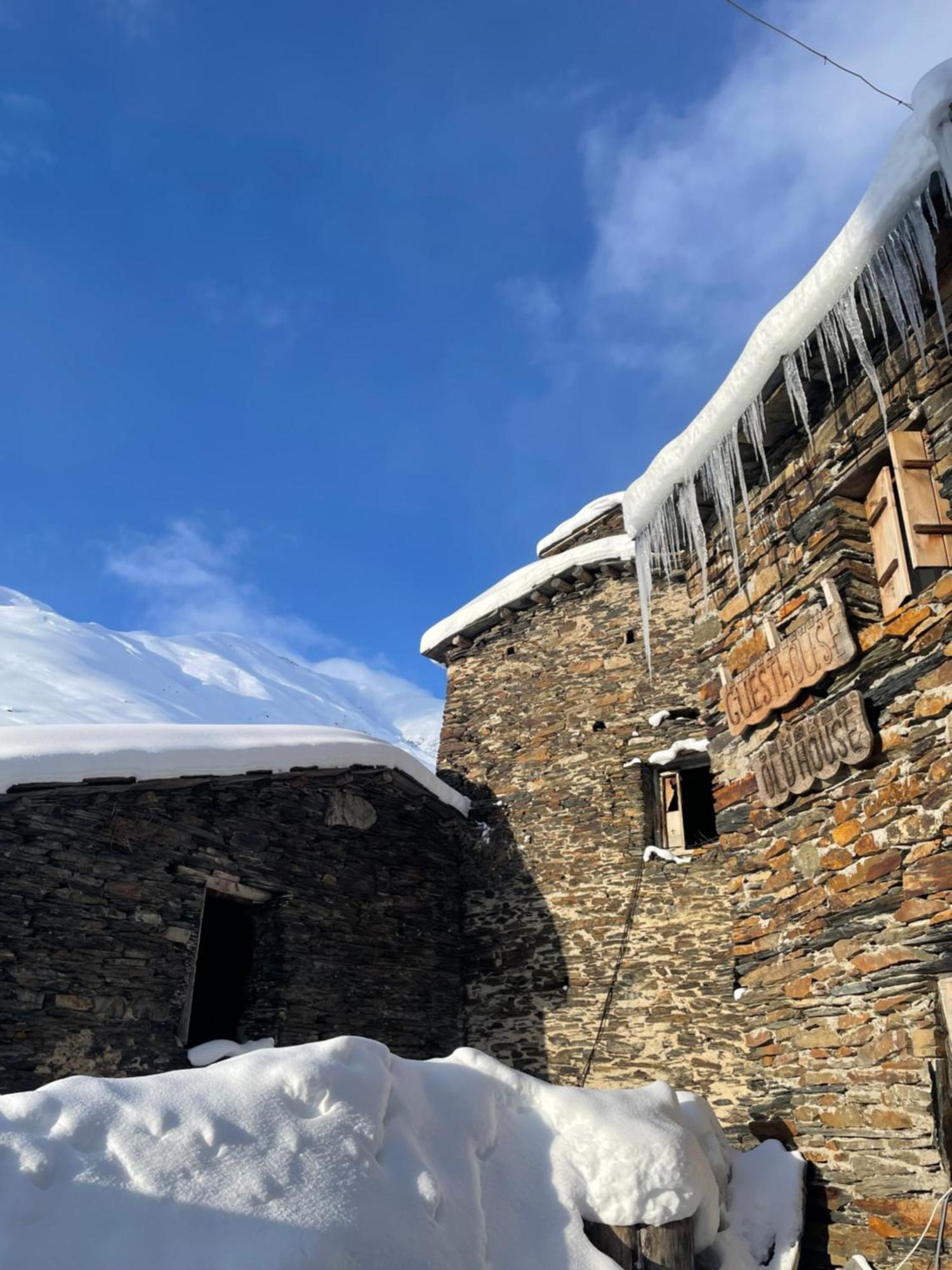 Old House Hotel Ushguli Exterior foto